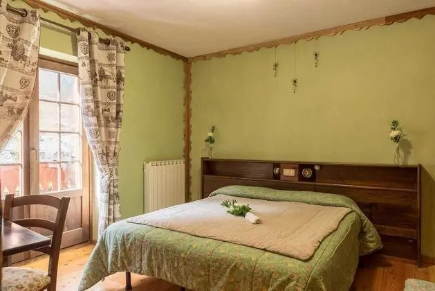 Tek Büyük veya İki Ayrı Yataklı Oda, Balkon, Vadi Manzaralı