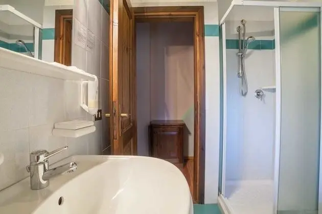 Tek Büyük veya İki Ayrı Yataklı Oda, Balkon, Vadi Manzaralı