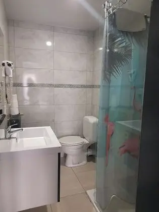 Üç Kişilik Oda