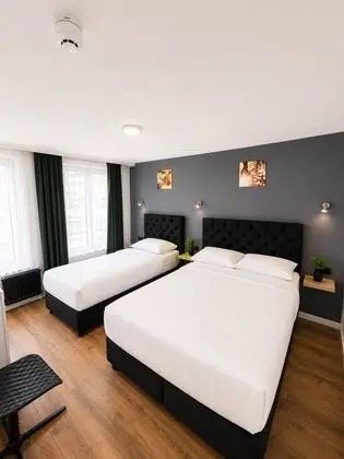 Üç Kişilik Oda