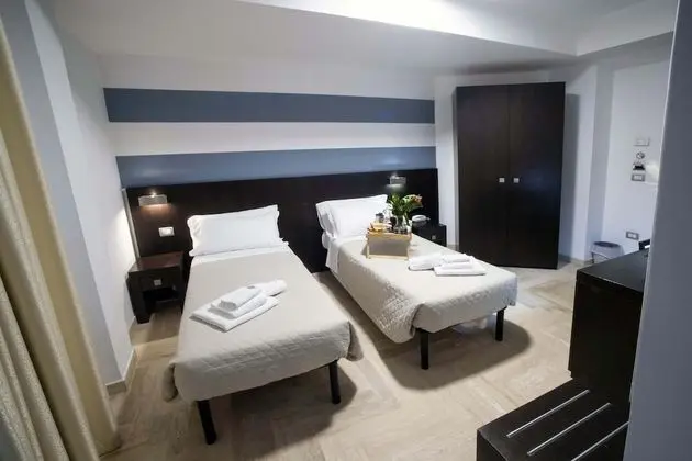 Classic Tek Büyük veya İki Ayrı Yataklı Oda