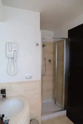 Classic Tek Büyük veya İki Ayrı Yataklı Oda