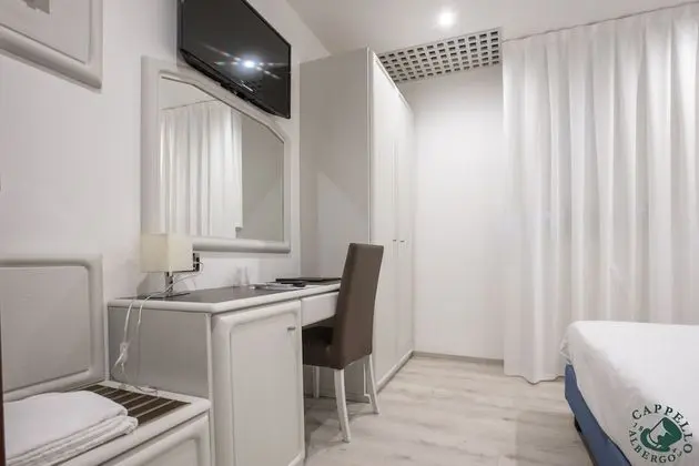 Büyük Yataklı Tek Kişilik Oda