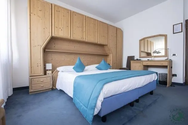 Tek Büyük veya İki Ayrı Yataklı Oda