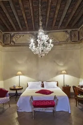 Junior Süit (Affresco)