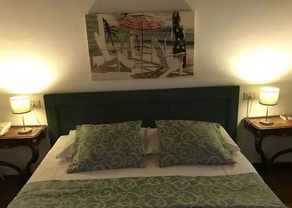 Economy Tek Büyük Yataklı Oda