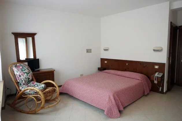 Tek Büyük veya İki Ayrı Yataklı Oda, 1 Büyük (Queen) Boy Yatak, Sigara İçilmez