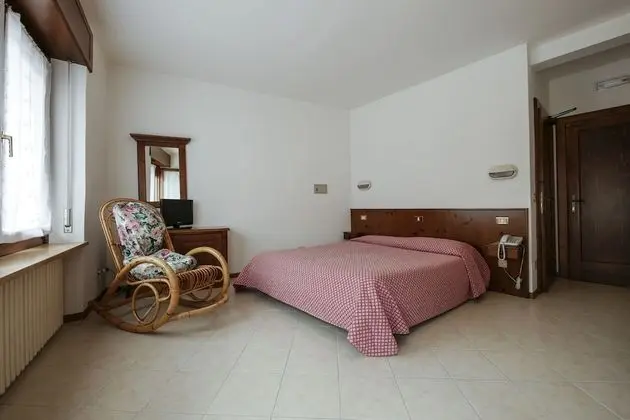 Tek Büyük veya İki Ayrı Yataklı Oda, 1 Büyük (Queen) Boy Yatak, Sigara İçilmez