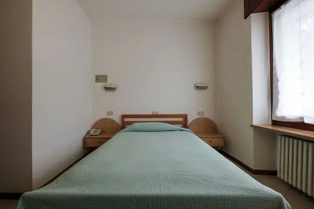 Tek Kişilik Oda, 1 Tek Kişilik Yatak, Sigara İçilmez