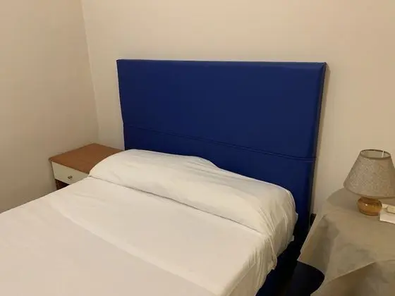 Büyük Yataklı Tek Kişilik Oda