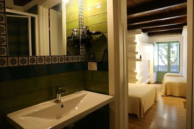 Standard Üç Kişilik Oda