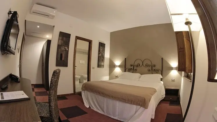 Tek Büyük Yataklı Oda