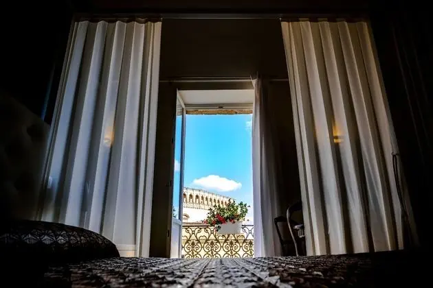 Comfort Tek Büyük Yataklı Oda