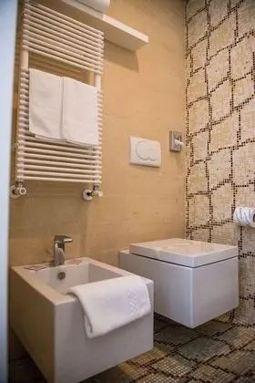 Comfort Tek Büyük Yataklı Oda