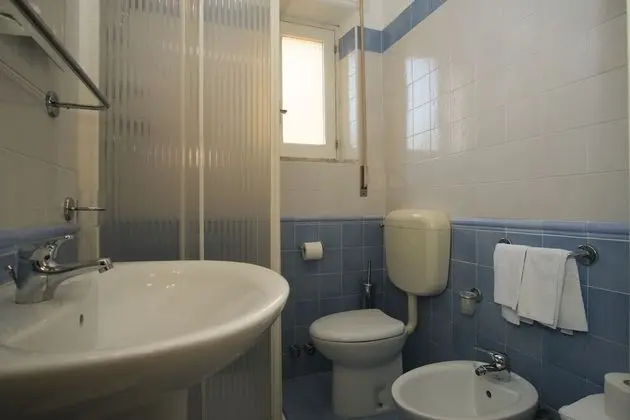 Comfort Tek Büyük veya İki Ayrı Yataklı Oda