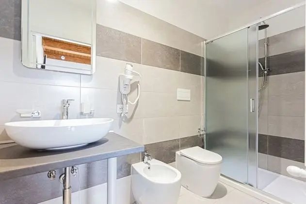 Deluxe Tek Büyük veya İki Ayrı Yataklı Oda