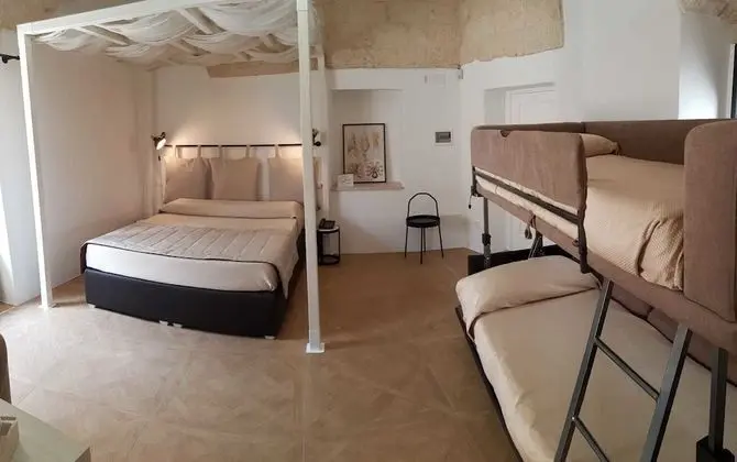 Standard Dört Kişilik Oda