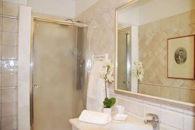 Tek Büyük Yataklı Oda, 1 Çift Kişilik veya 2 Tek Kişilik Yatak, Şehir Manzaralı (NO SEA VIEW)