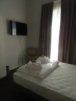 Tek Büyük Yataklı Oda (102)