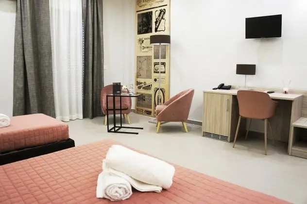 Comfort Üç Kişilik Oda, Birden Çok Yatak, Şehir Manzaralı (LA FERROVIA)