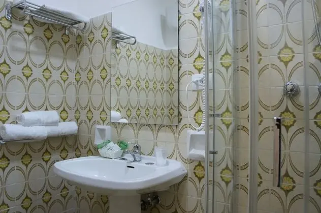 Comfort Üç Kişilik Oda, Birden Çok Yatak, Şehir Manzaralı (LA FERROVIA)