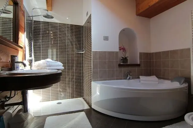 Süit, 1 En Büyük (King) Boy Yatak, Jakuzi, Dağ Manzaralı