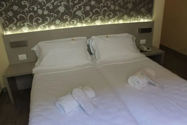 Standard Tek Büyük veya İki Ayrı Yataklı Oda