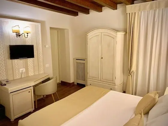 Tek Büyük veya İki Ayrı Yataklı Oda