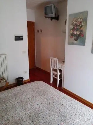 Basic Tek Büyük veya İki Ayrı Yataklı Oda