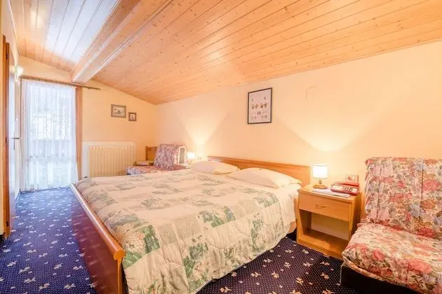 Basic Üç Kişilik Oda