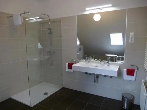 Comfort Tek Büyük veya İki Ayrı Yataklı Oda