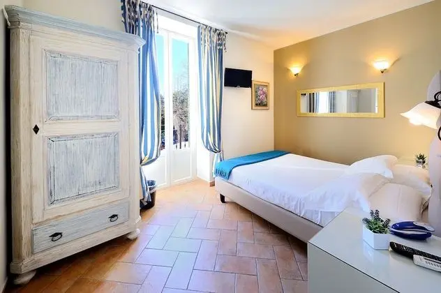 Deluxe Tek Büyük Yataklı Oda (Classic)