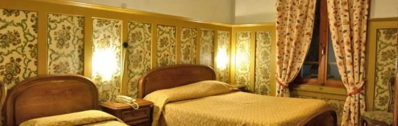 Üç Kişilik Oda