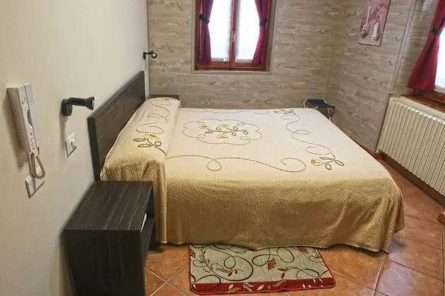Tek Büyük Yataklı Oda, Dağ Manzaralı
