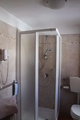 Economy Tek Büyük Yataklı Oda