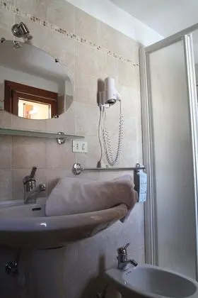 Economy Tek Büyük Yataklı Oda