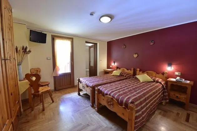 Tek Büyük Yataklı Oda (with Extra Bed)