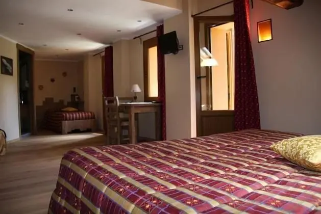 Tek Büyük Yataklı Oda (with Extra Bed)