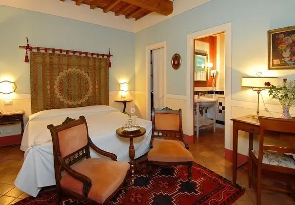 Büyük Yataklı Tek Kişilik Oda