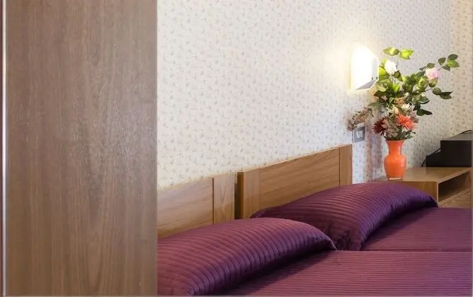 Tek Büyük veya İki Ayrı Yataklı Oda