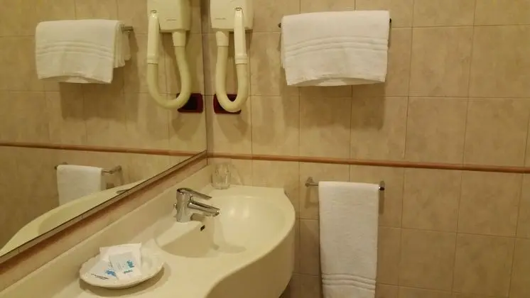 Economy Tek Büyük Yataklı Oda