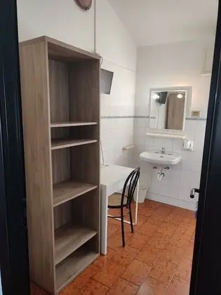 Single with shared bathroom