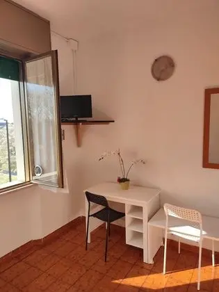 Single with shared bathroom