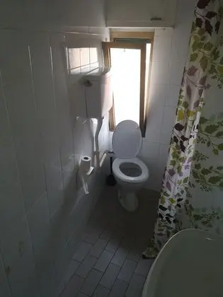 Single with shared bathroom
