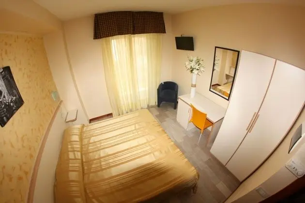 Tek Büyük veya İki Ayrı Yataklı Oda