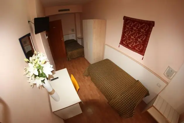 Tek Büyük veya İki Ayrı Yataklı Oda