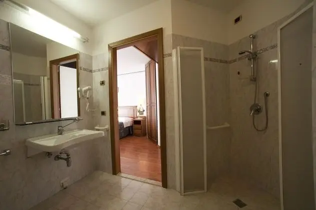 Tek Büyük veya İki Ayrı Yataklı Oda