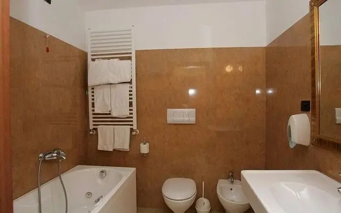 Superior Büyük Yataklı Tek Kişilik Oda