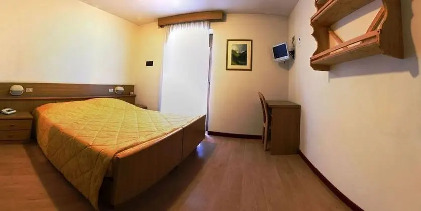 Tek Büyük veya İki Ayrı Yataklı Oda