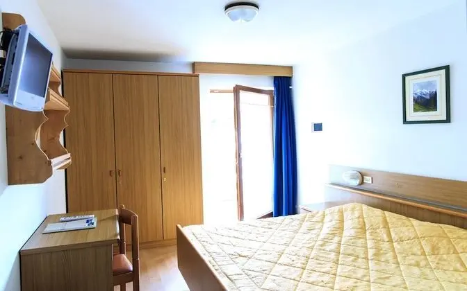 Tek Büyük veya İki Ayrı Yataklı Oda